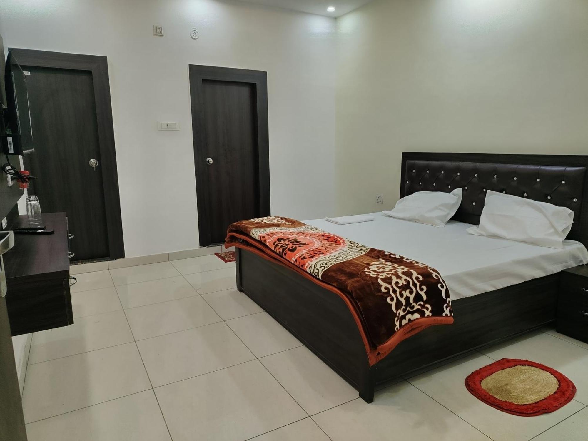 Hotel Dev International Khalilabad Экстерьер фото