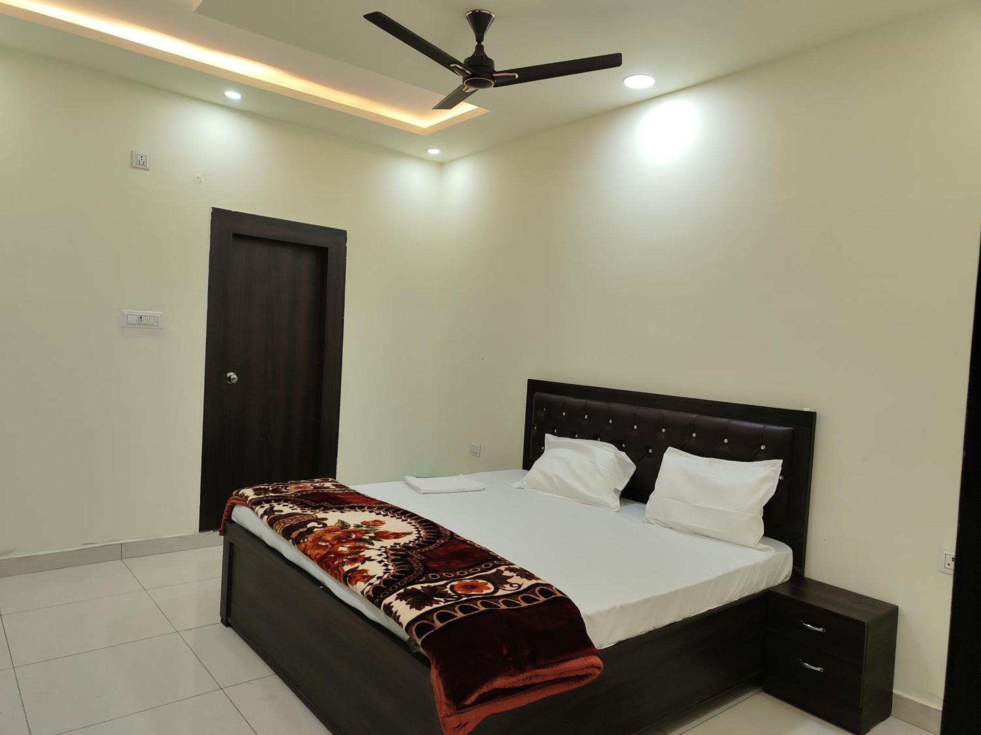 Hotel Dev International Khalilabad Экстерьер фото