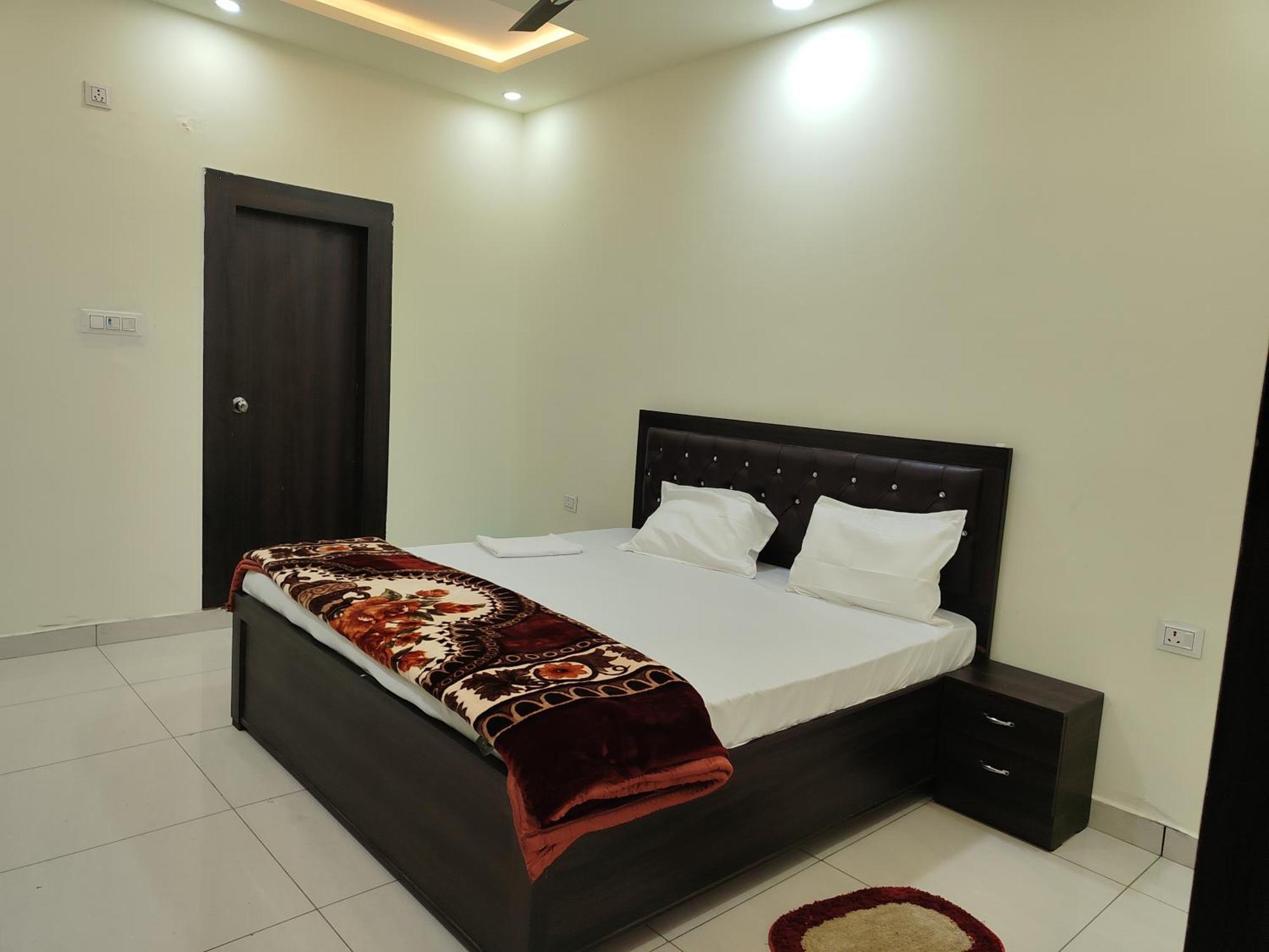 Hotel Dev International Khalilabad Экстерьер фото