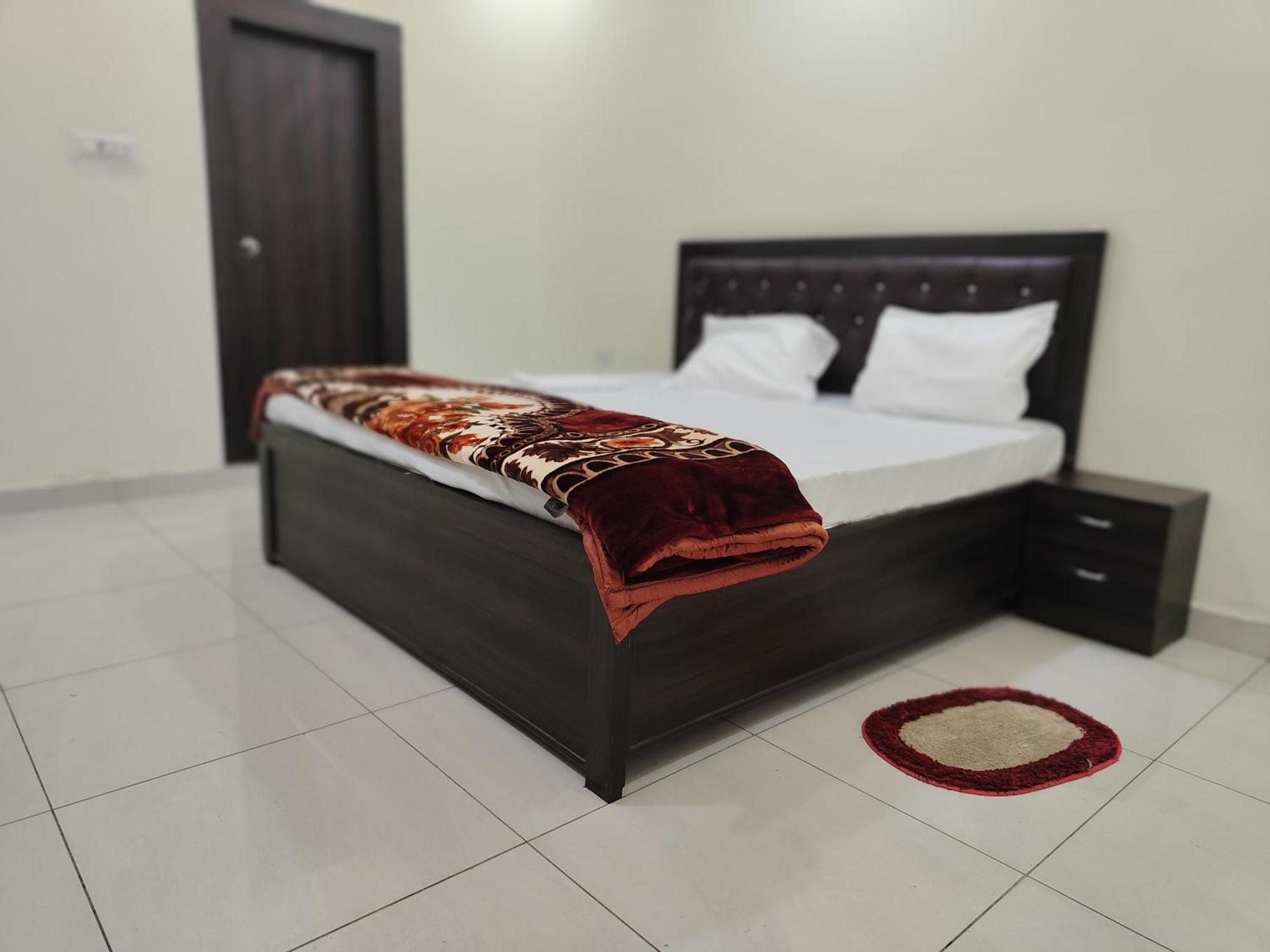 Hotel Dev International Khalilabad Экстерьер фото